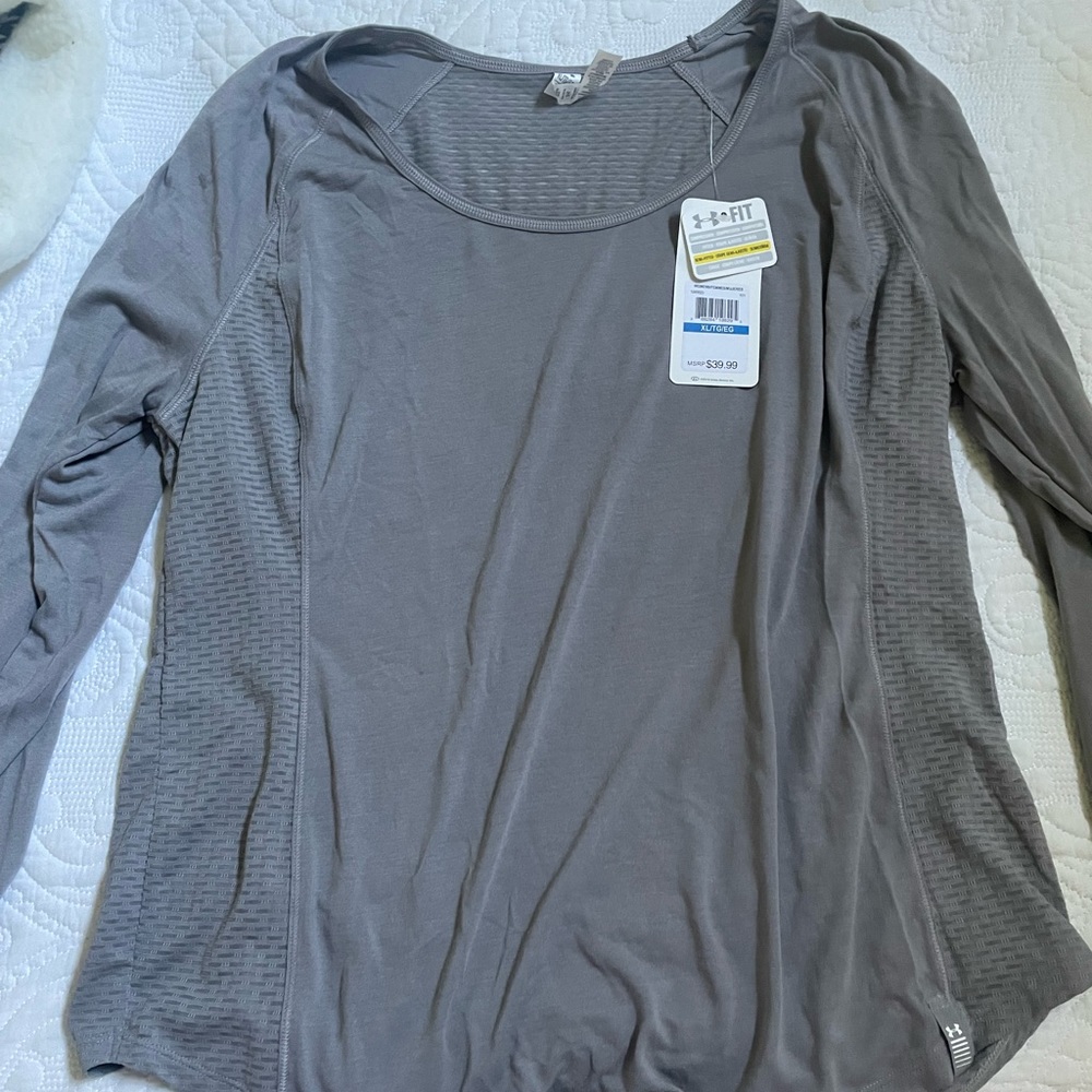 New Women’s Under Armour Heat Gear Athletic Top XL